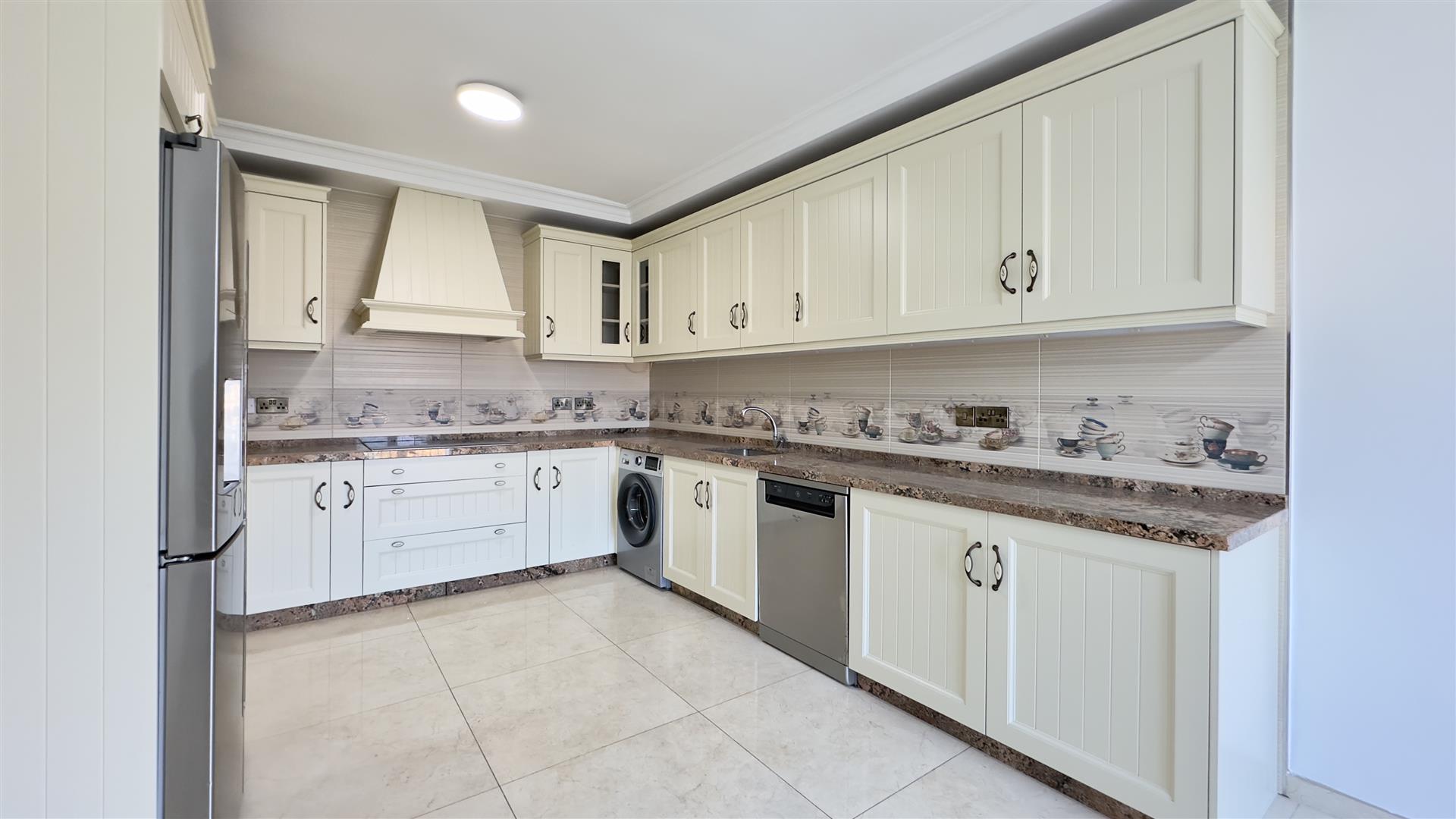 Image of Apartment - 3 Bedrooms - 2 Bathrooms for Sale in Gardiner's View-Gibraltar, Image 3